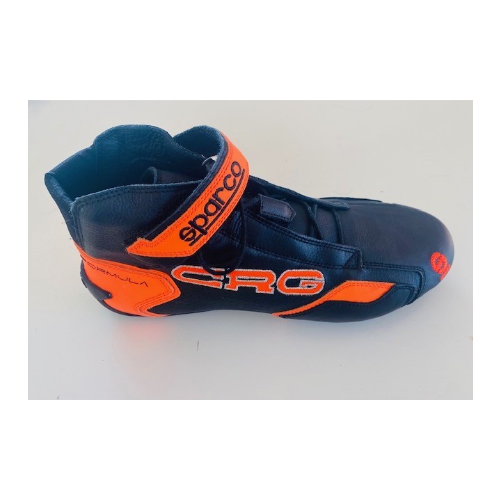 Chaussures en cuir CRG