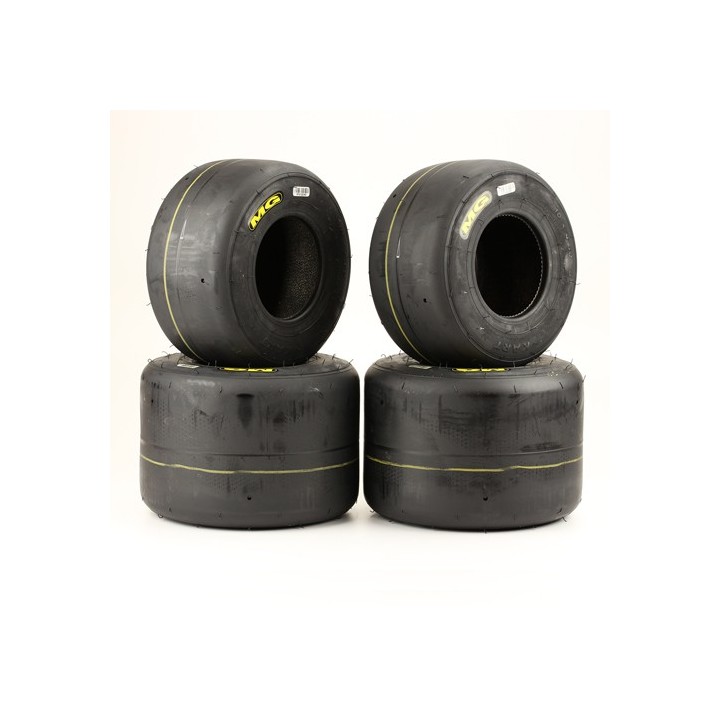 set de Pneu MG FZ
