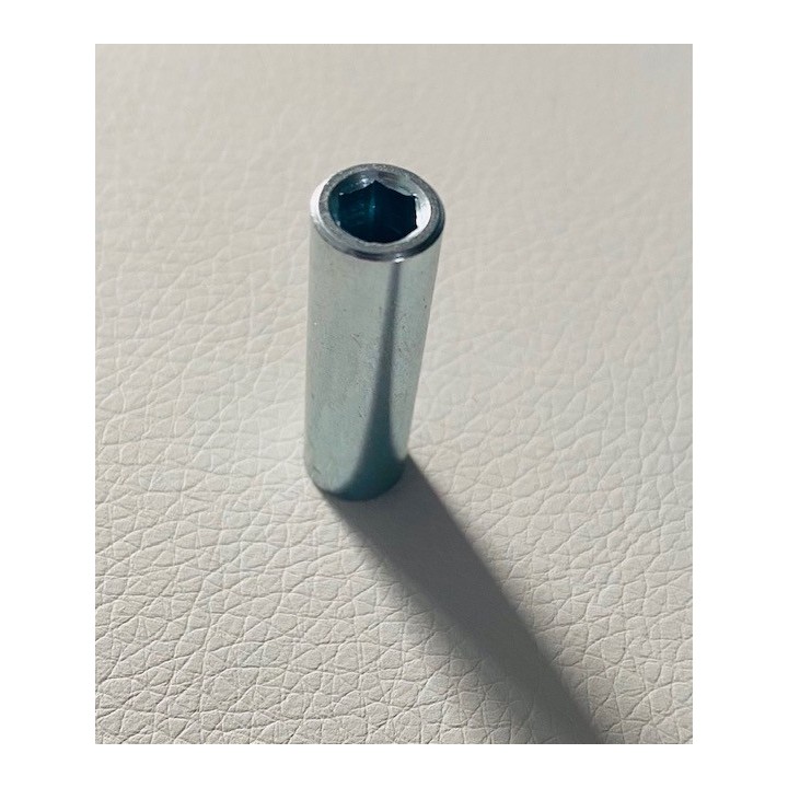 R21 X30 Écrou colonnette carburateur M6